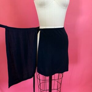 Vintage 90s Y2K DKNY Mini Wrap Skirt Coquette 
BalletCore 100% WOOL Tie Mini 2